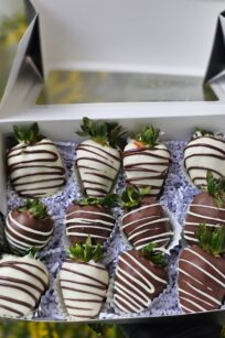 12 Chocolate Covered Strawberry Only